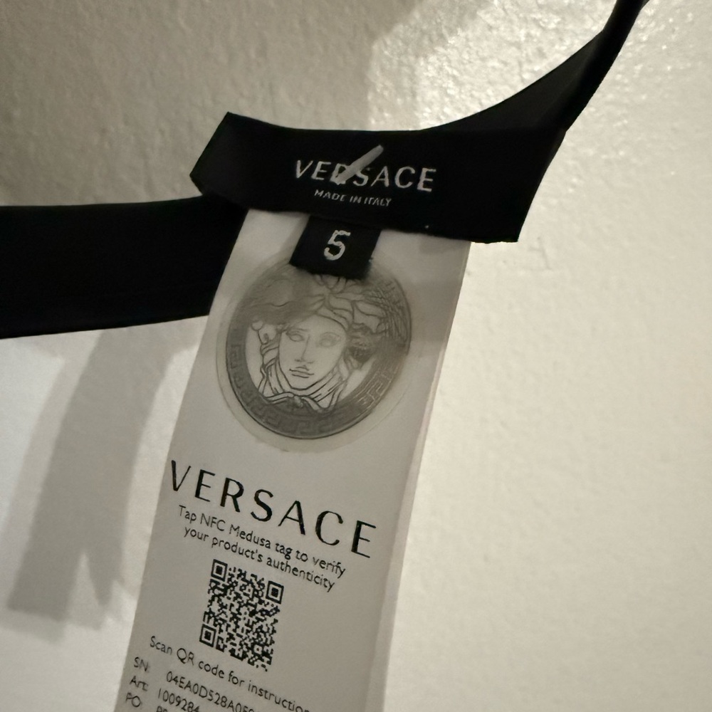 VERSACE MEDUSA STRAPPY WRAP BIKINI TOP SIZE 5 (Italian 40- us XL - Picture 13 of 16